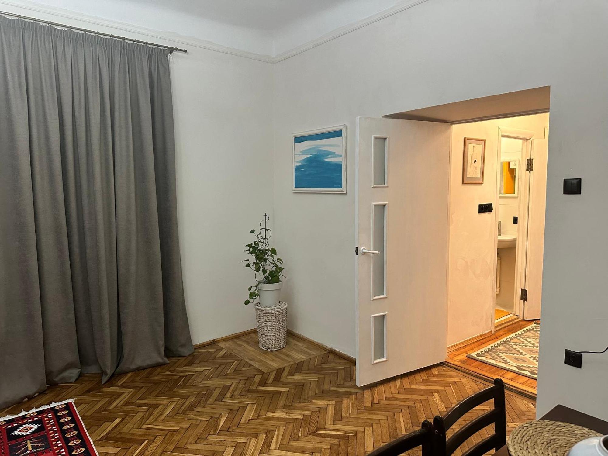 Art Apartment On Kylisha Str Leópolis Exterior foto